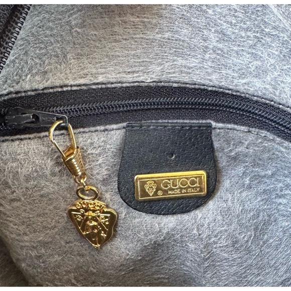 Authentic Vintage Gucci Canteen Round Navy Monogram Canvas Leather Crossbody Bag - Picture 7 of 11